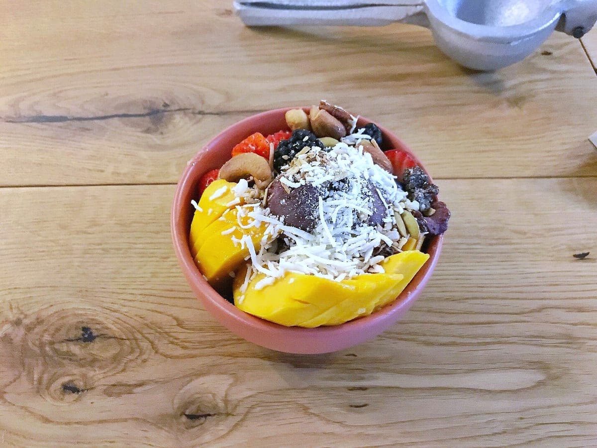 After: Açaí bowl, Bright & Airy look