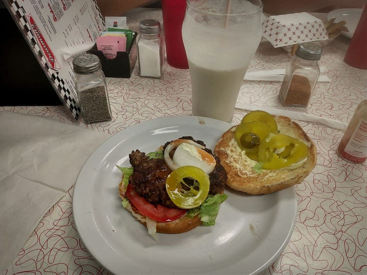 After: Jalapeño burger, Restaurant Table look
