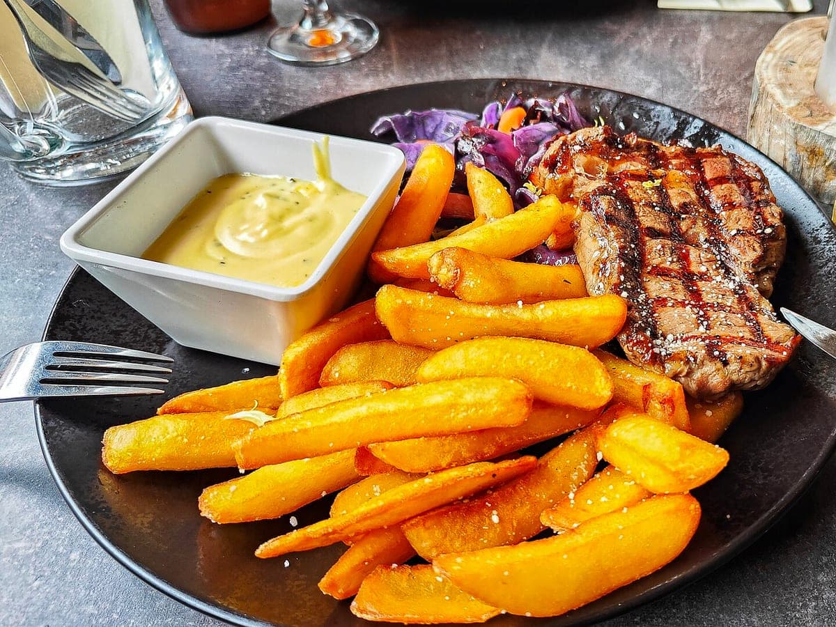 Before: Steak, chips & béarnaise, original phone photo